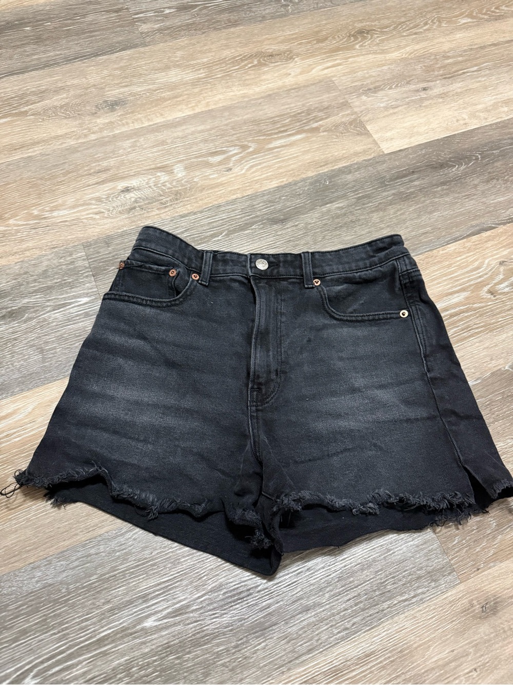 American Eagle Outfitters Black High-Rise Frayed Hem Jean Shorts